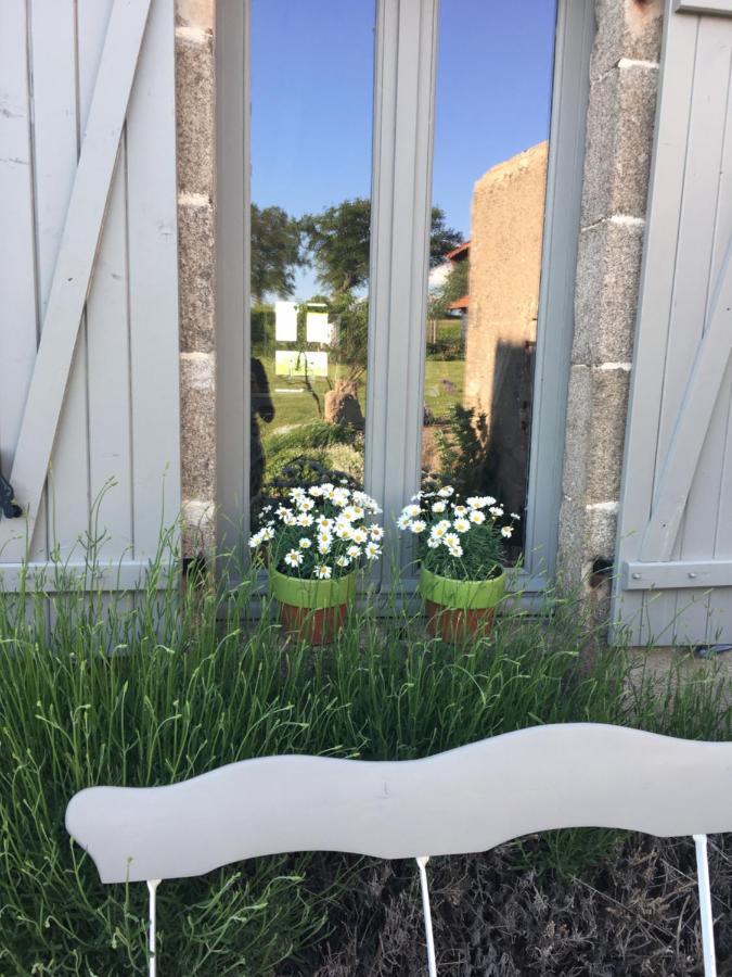 Shenmen Bed & Breakfast Beaune d'Allier Bagian luar foto
