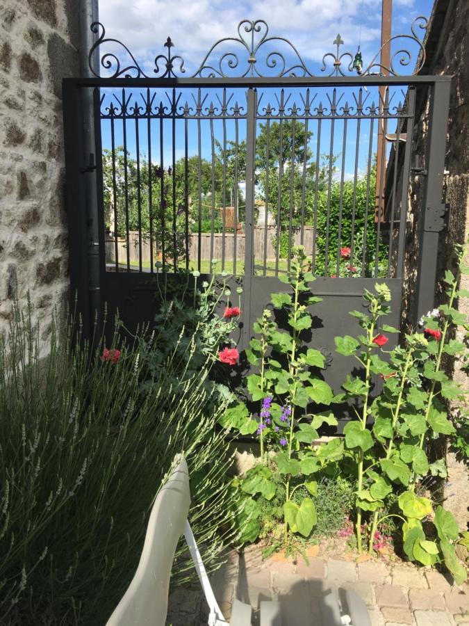 Shenmen Bed & Breakfast Beaune d'Allier Bagian luar foto