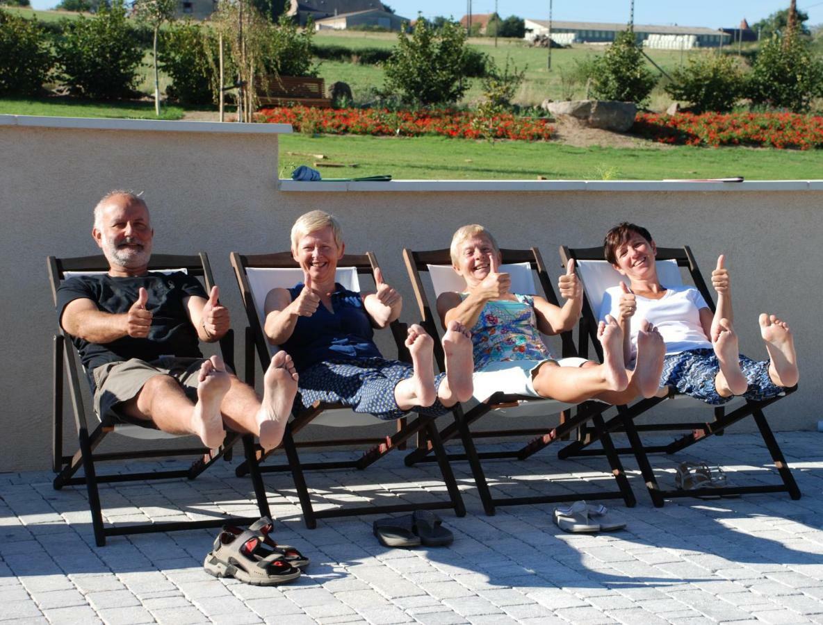 Shenmen Bed & Breakfast Beaune d'Allier Bagian luar foto